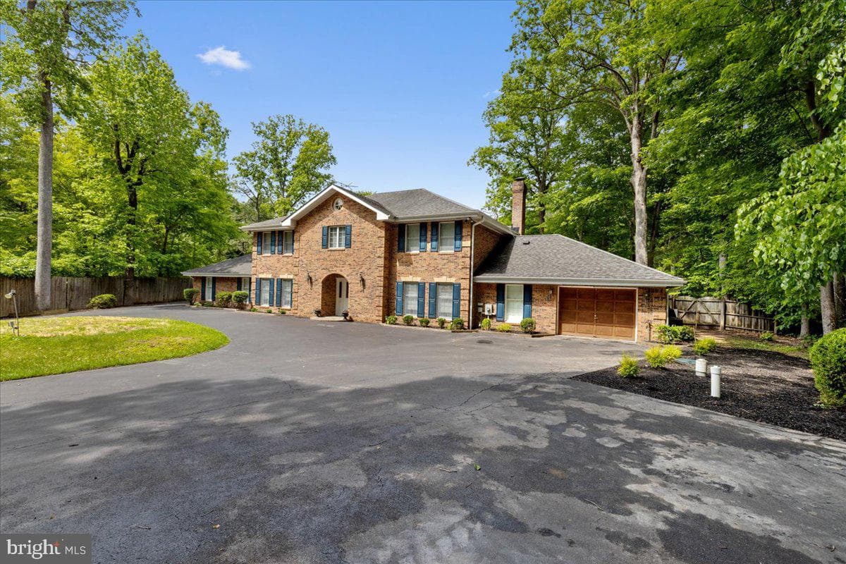 3901 Lakeside Ct, Dunkirk