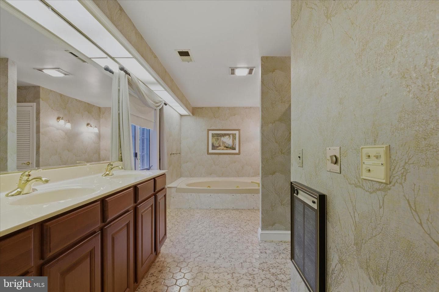 3901 Lakeside Ct photo 54