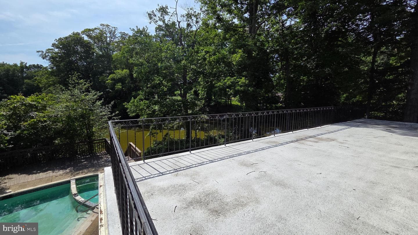 3901 Lakeside Ct photo 86
