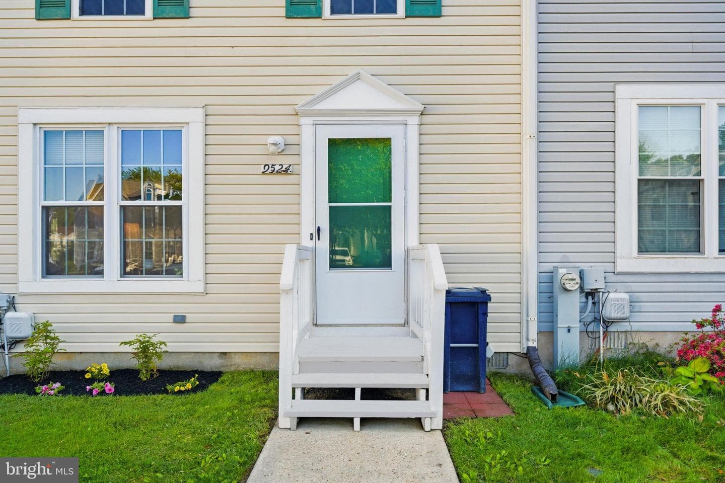 9524 Sea Gull Court photo 2