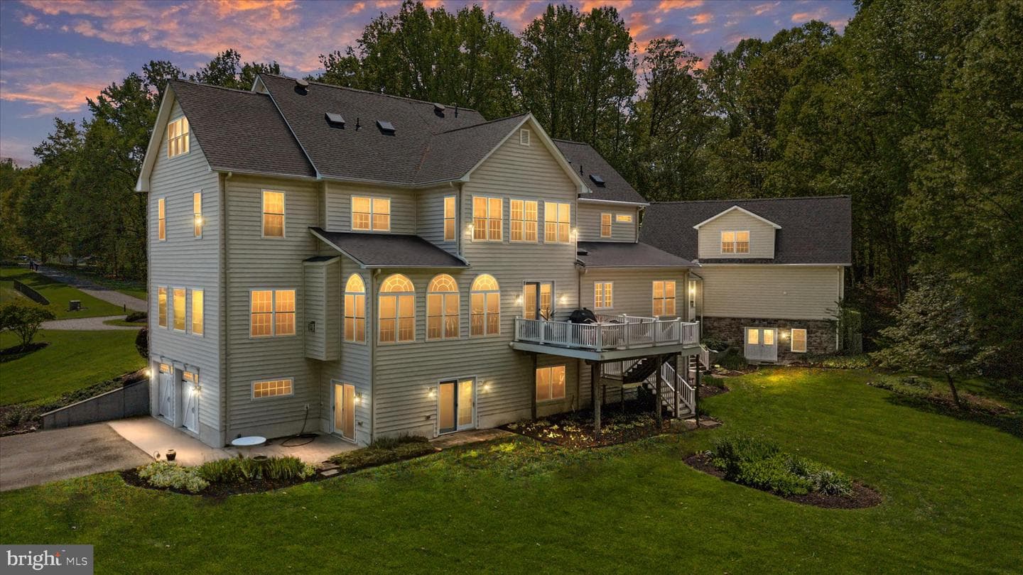 3740 Larkview Court, Dunkirk