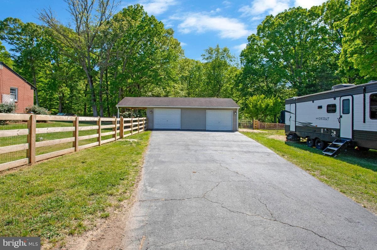 24 Robshire Manor Road photo 38