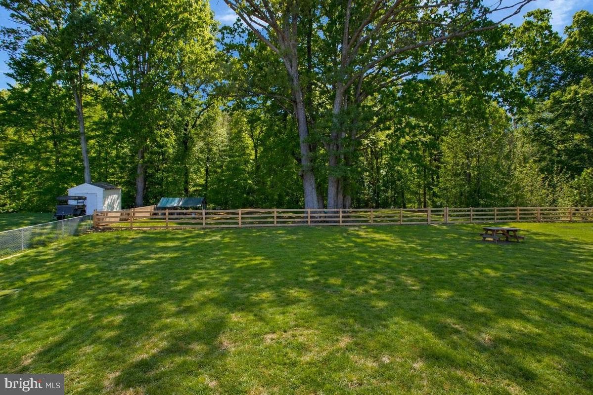 24 Robshire Manor Road photo 43