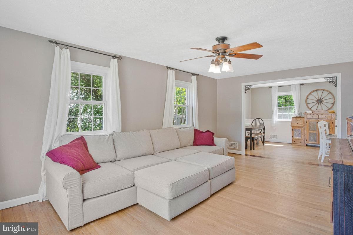 24 Robshire Manor Road photo 6