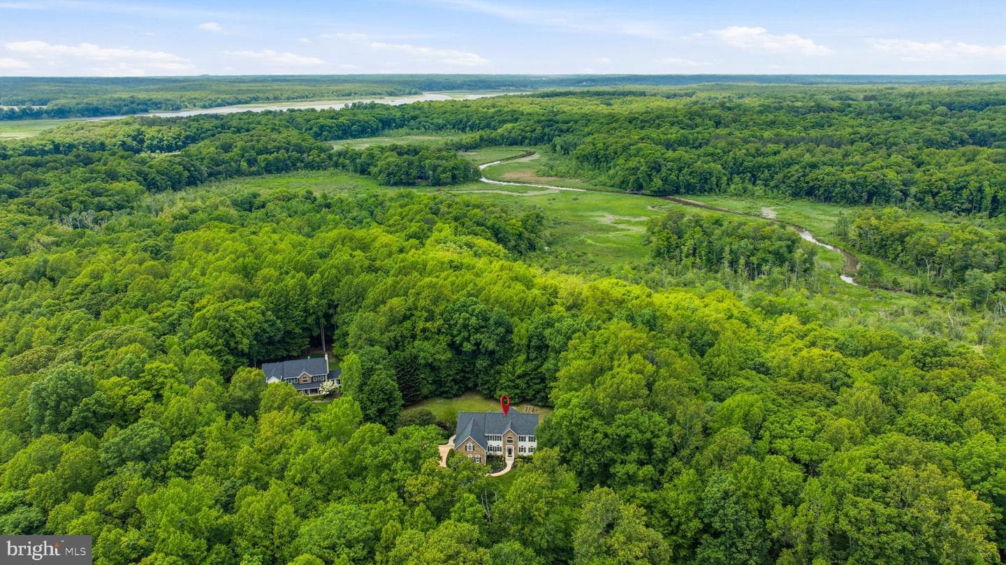 3820 Leafcrest Court, Dunkirk
