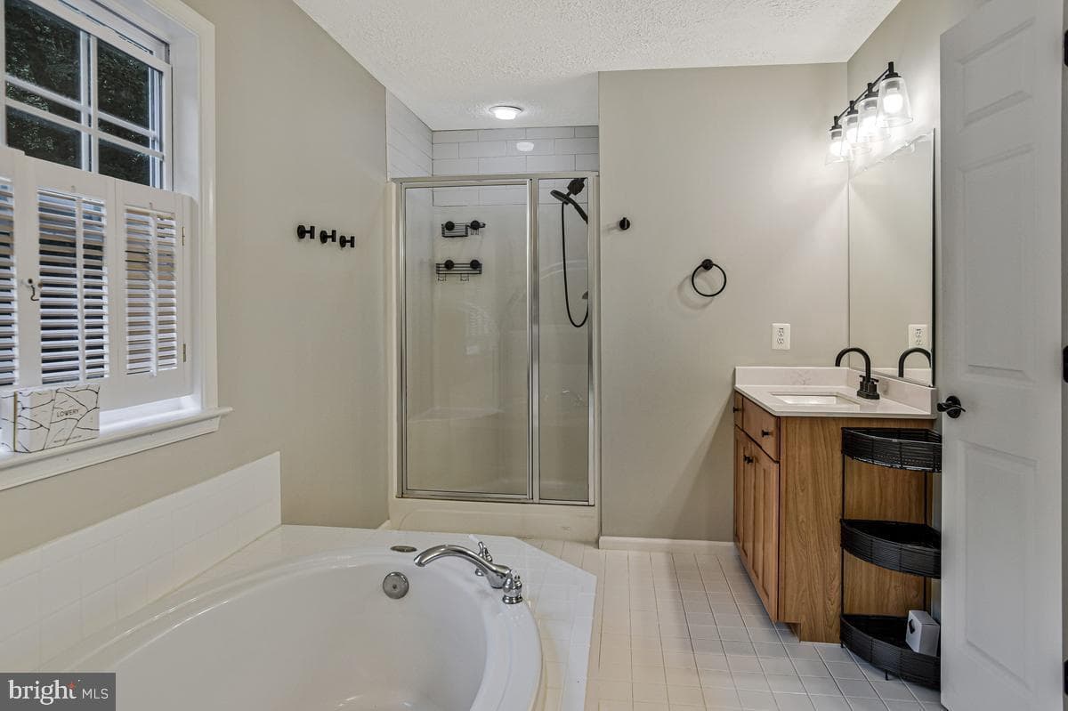 445 Cross Creek Drive photo 28
