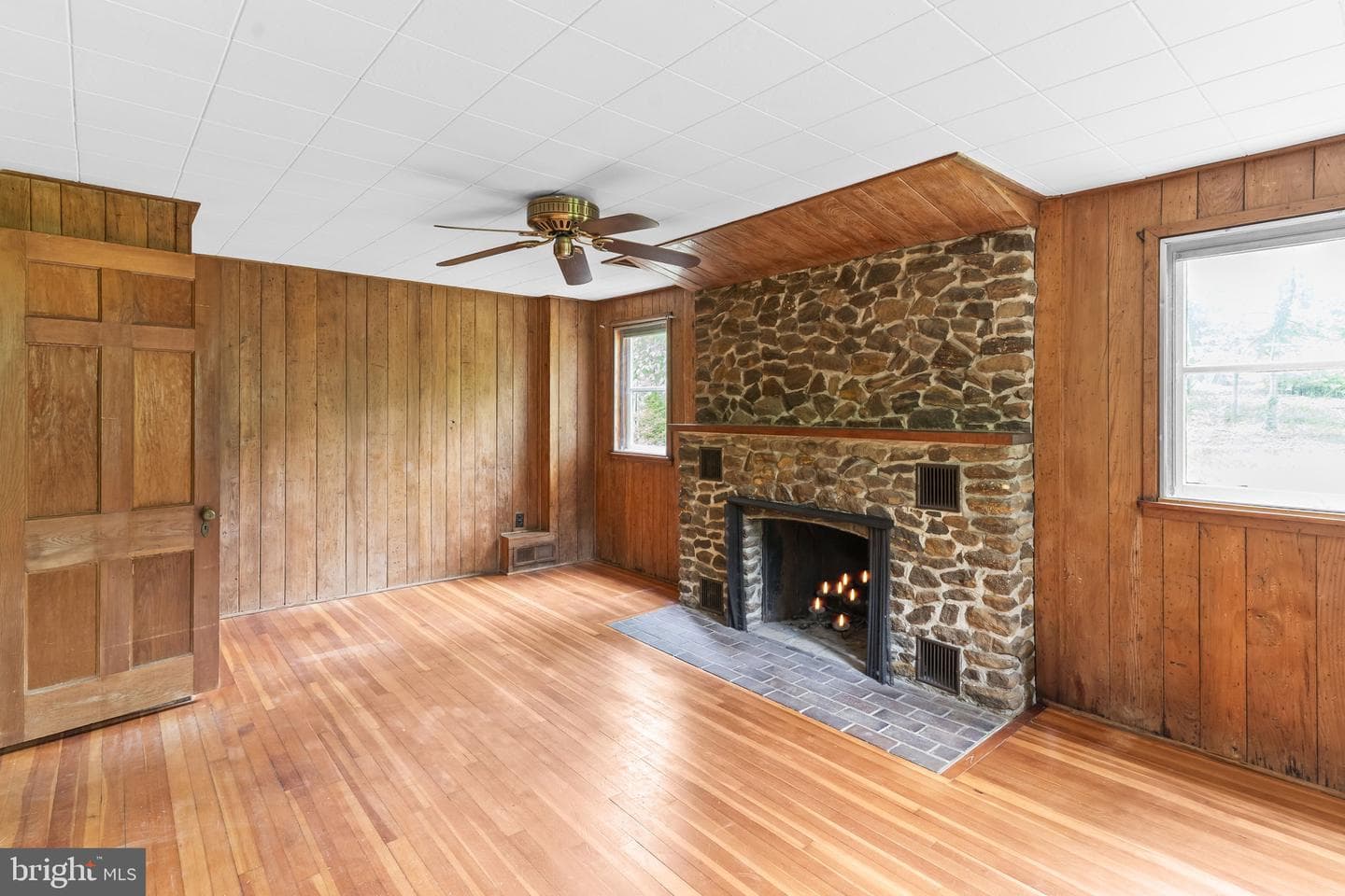 2342 Acacia Road photo 2