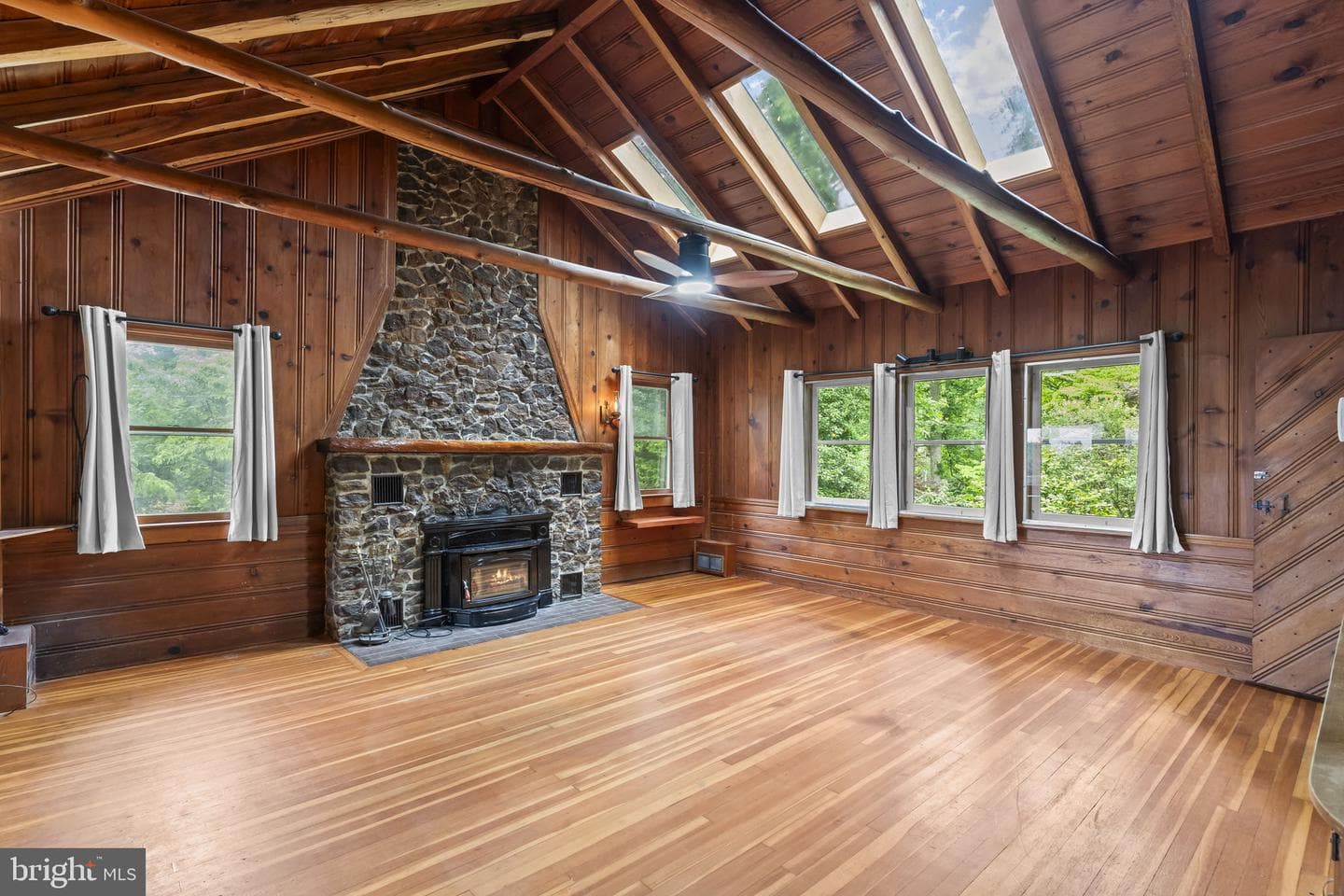 2342 Acacia Road photo 5
