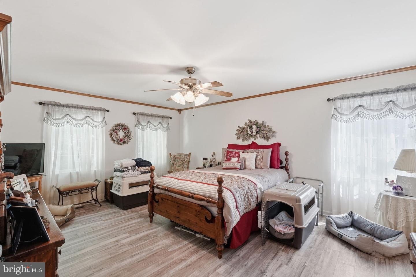 4010 Beach Drive photo 18
