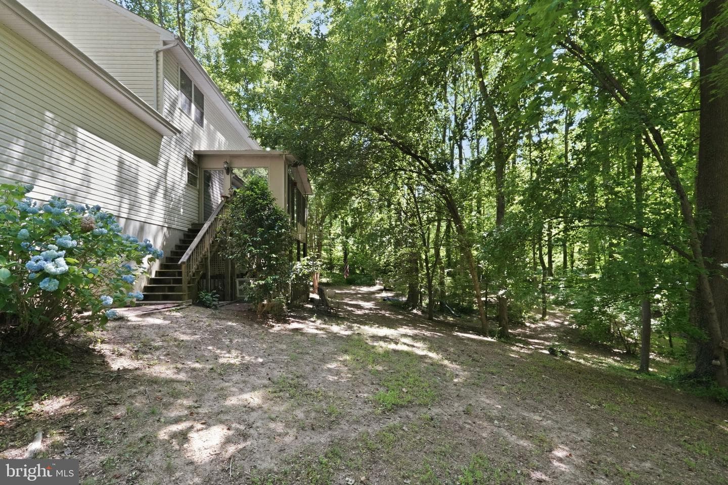 4010 Beach Drive photo 27