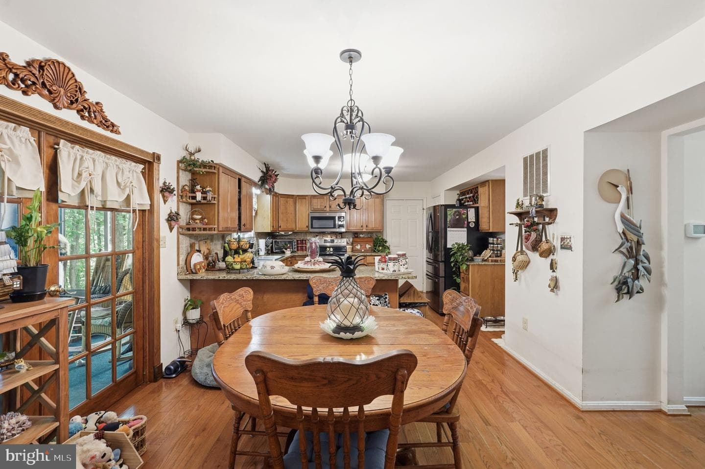 4010 Beach Drive photo 7