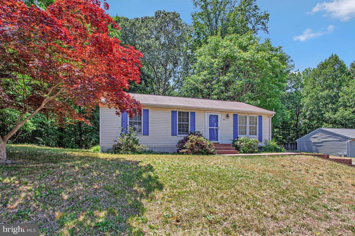 406 Laurel Drive photo 3