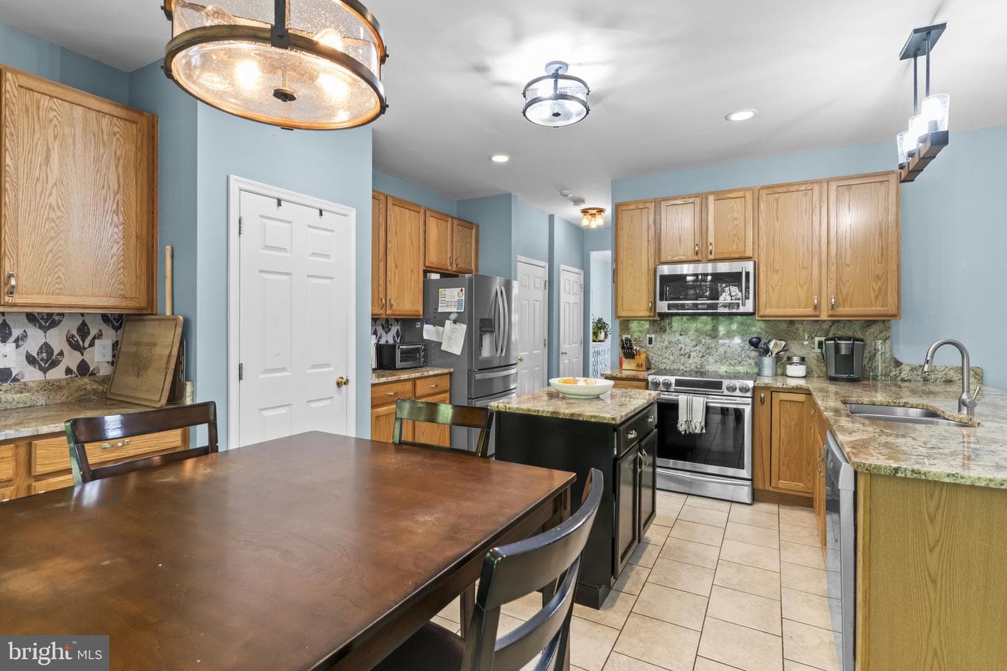 2037 Baythorne Road photo 12