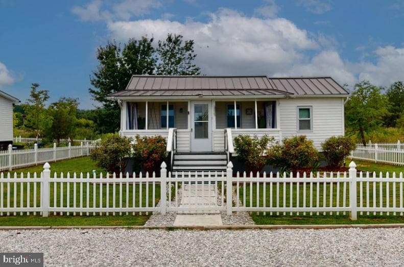 5237 Breezy Point Road