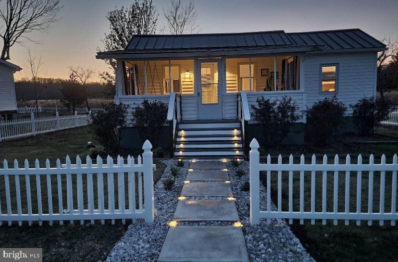 5237 Breezy Point Road photo 3