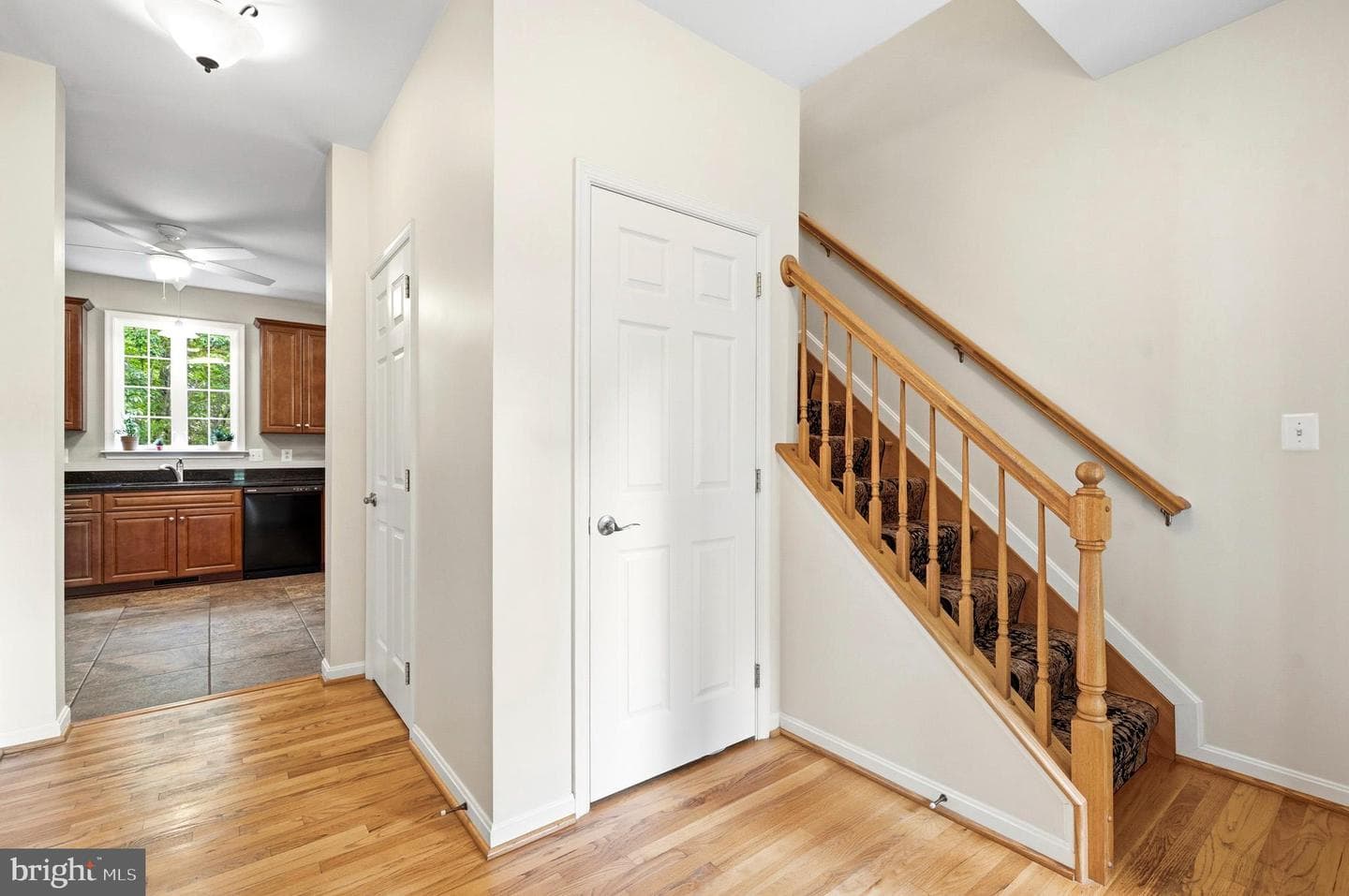 548 Windmill Drive photo 4