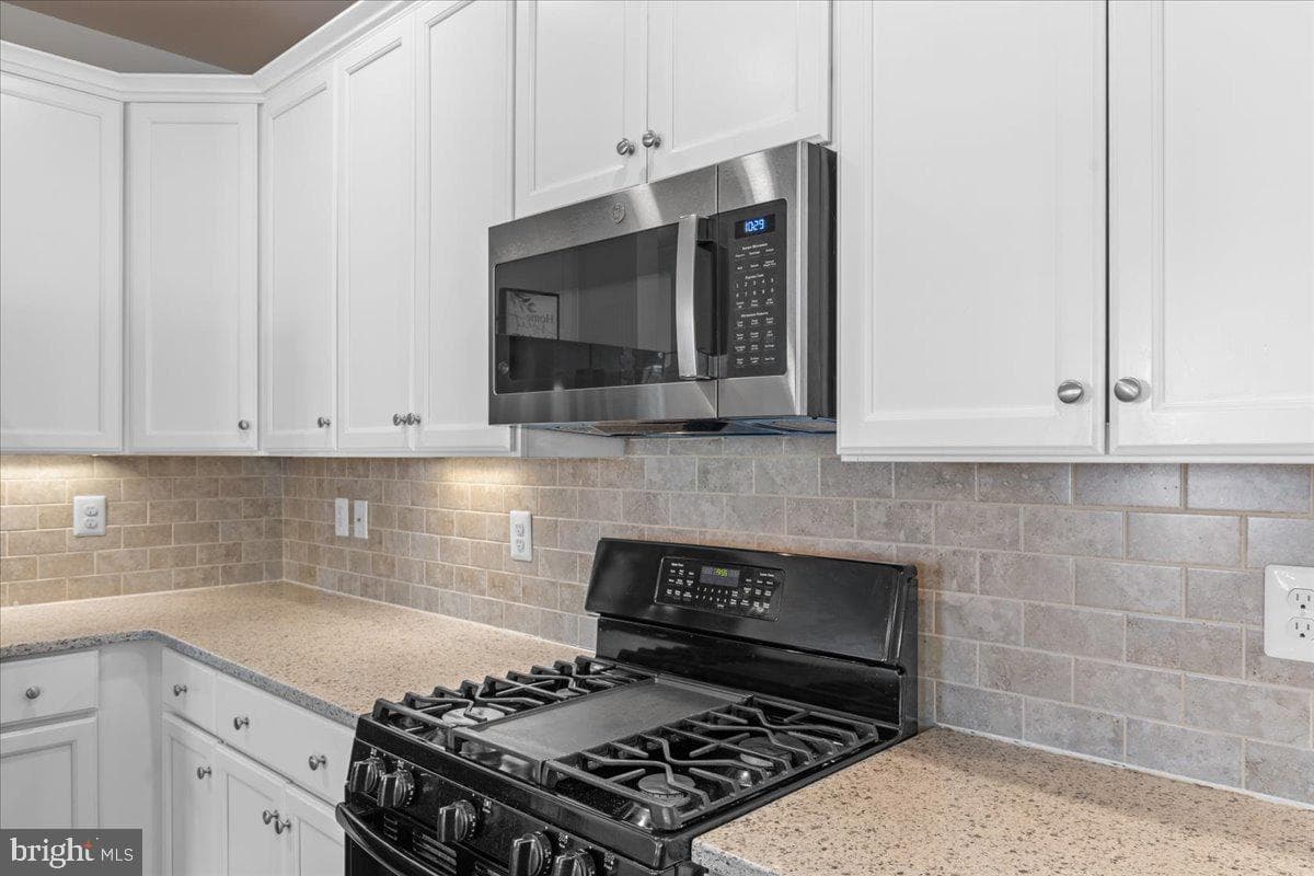 13904 Ensign Road photo 17