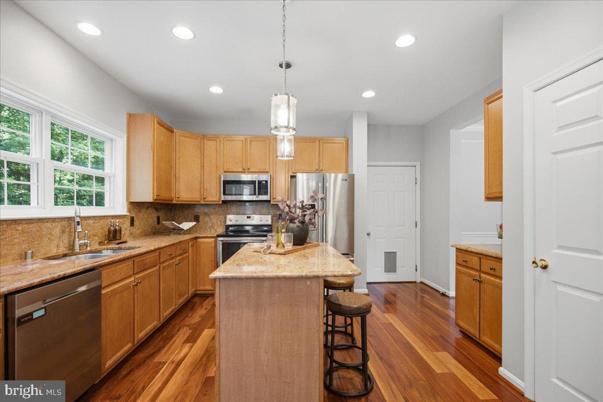 2424 Springbrook Court photo 40