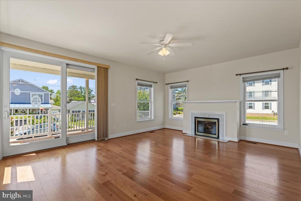 4032 5th Street photo 4