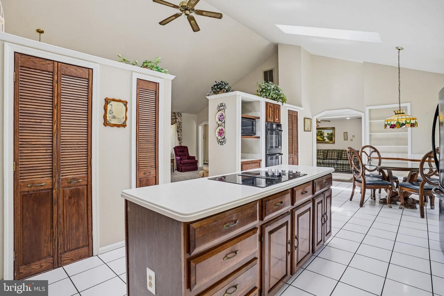 10707 Ward Road photo 4