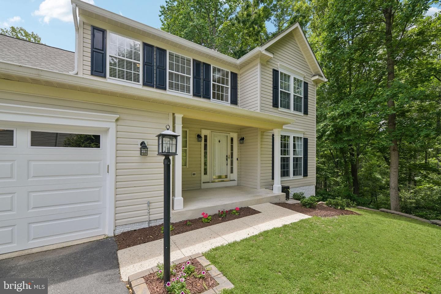 2425 Harrison Court photo 3