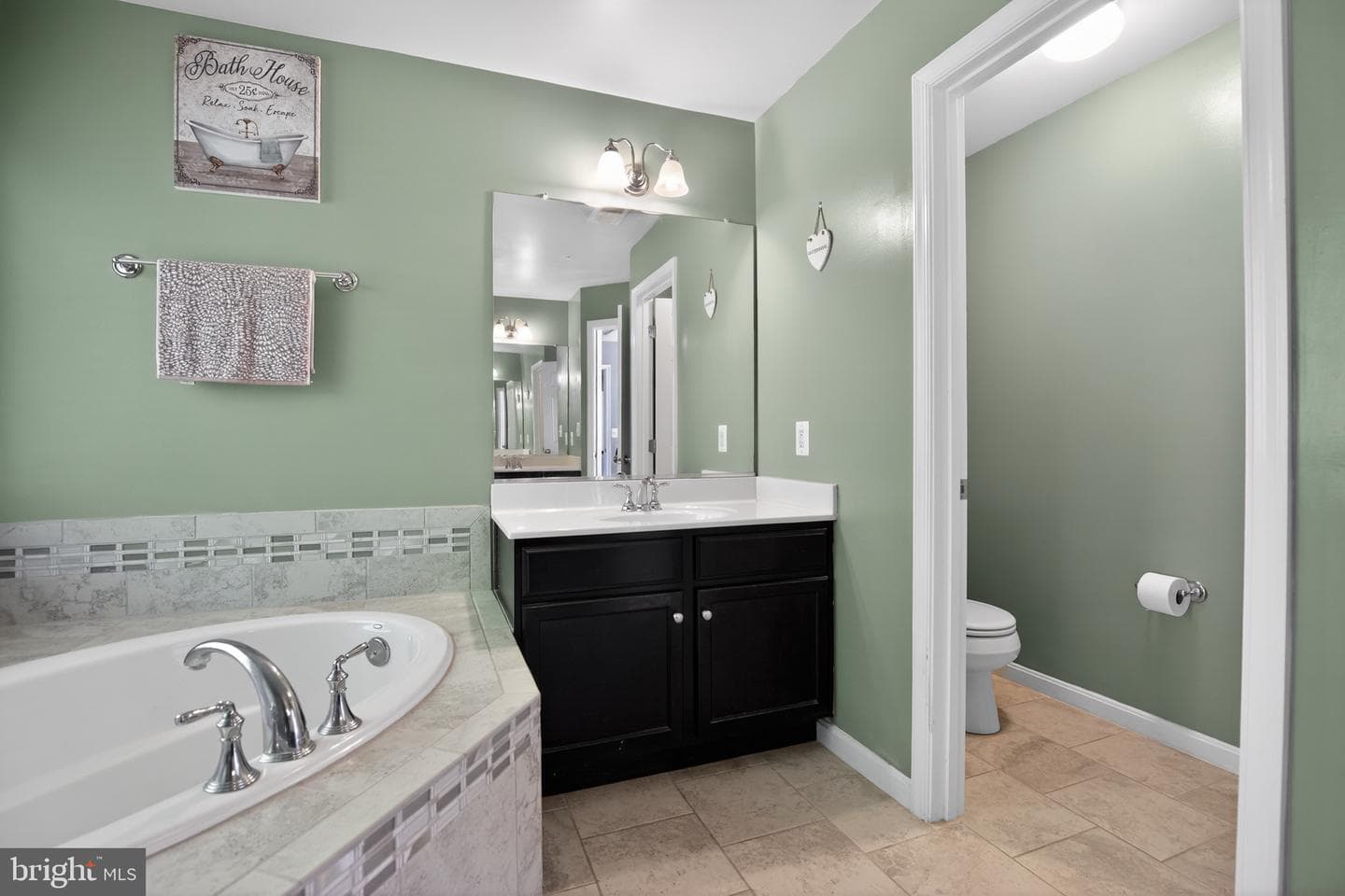 485 Sylvan Place photo 24