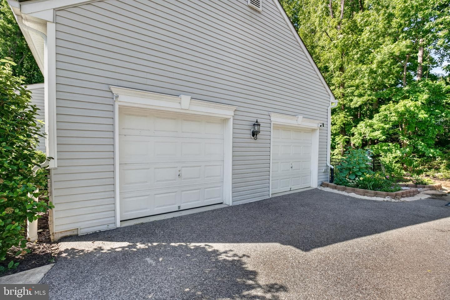 485 Sylvan Place photo 34