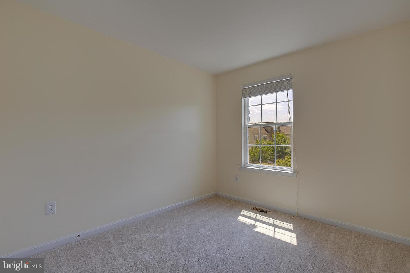105 Polo Way photo 25
