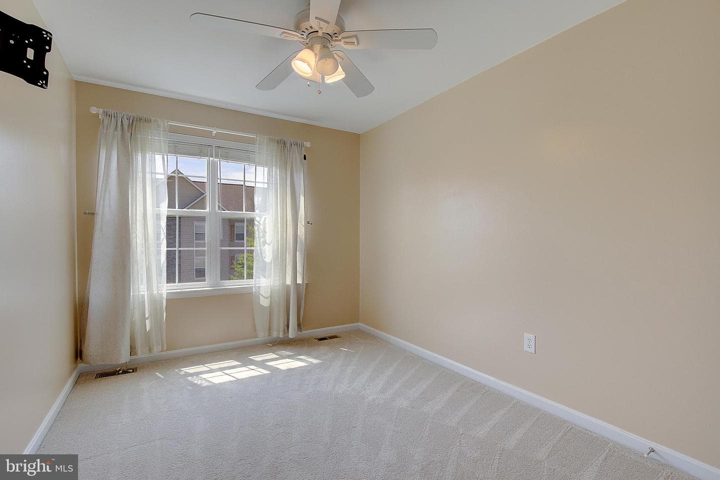 105 Polo Way photo 26