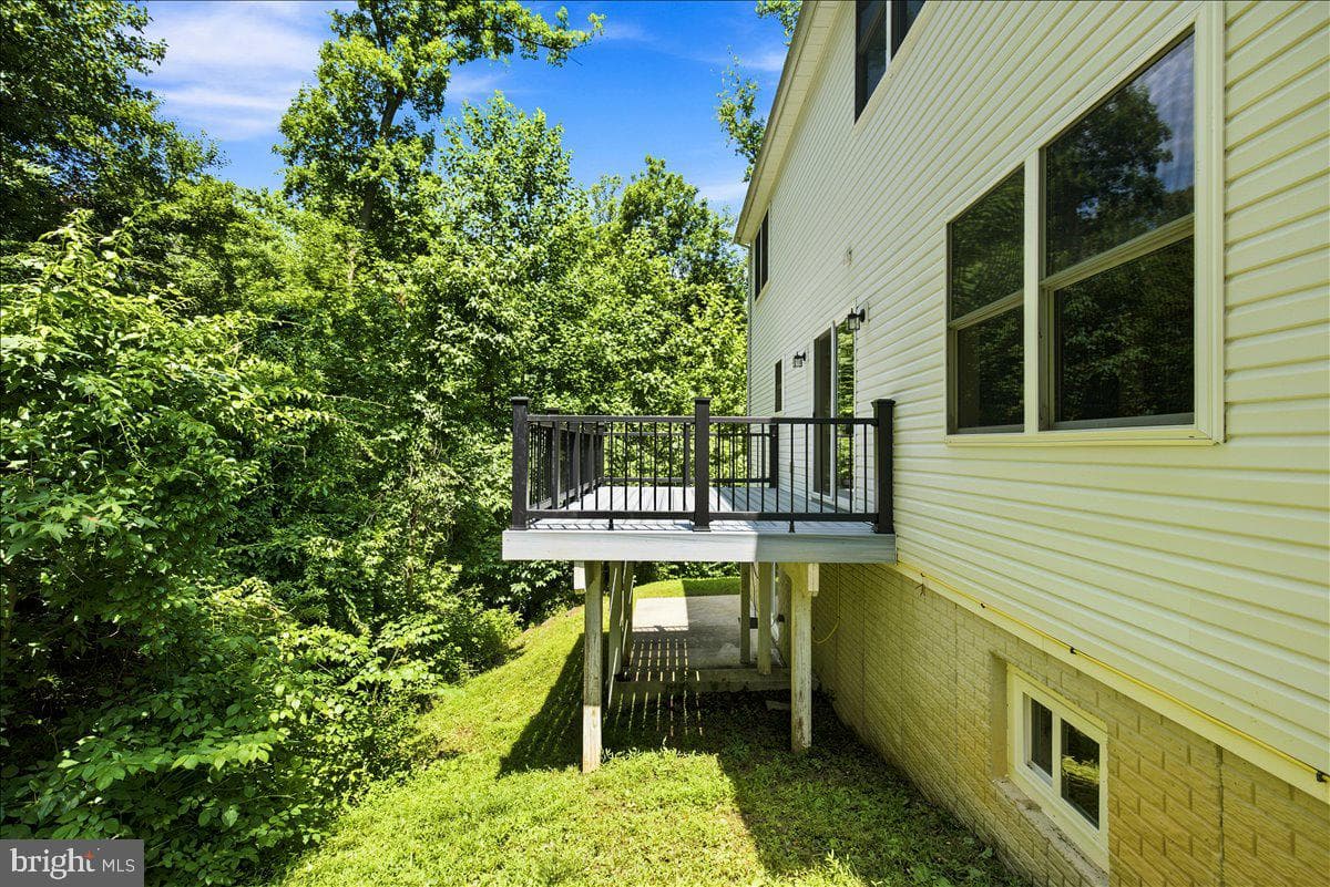 3955 Breezy Point Road photo 4