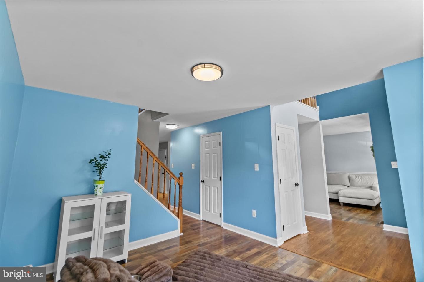 1525 Sharpes Court photo 4