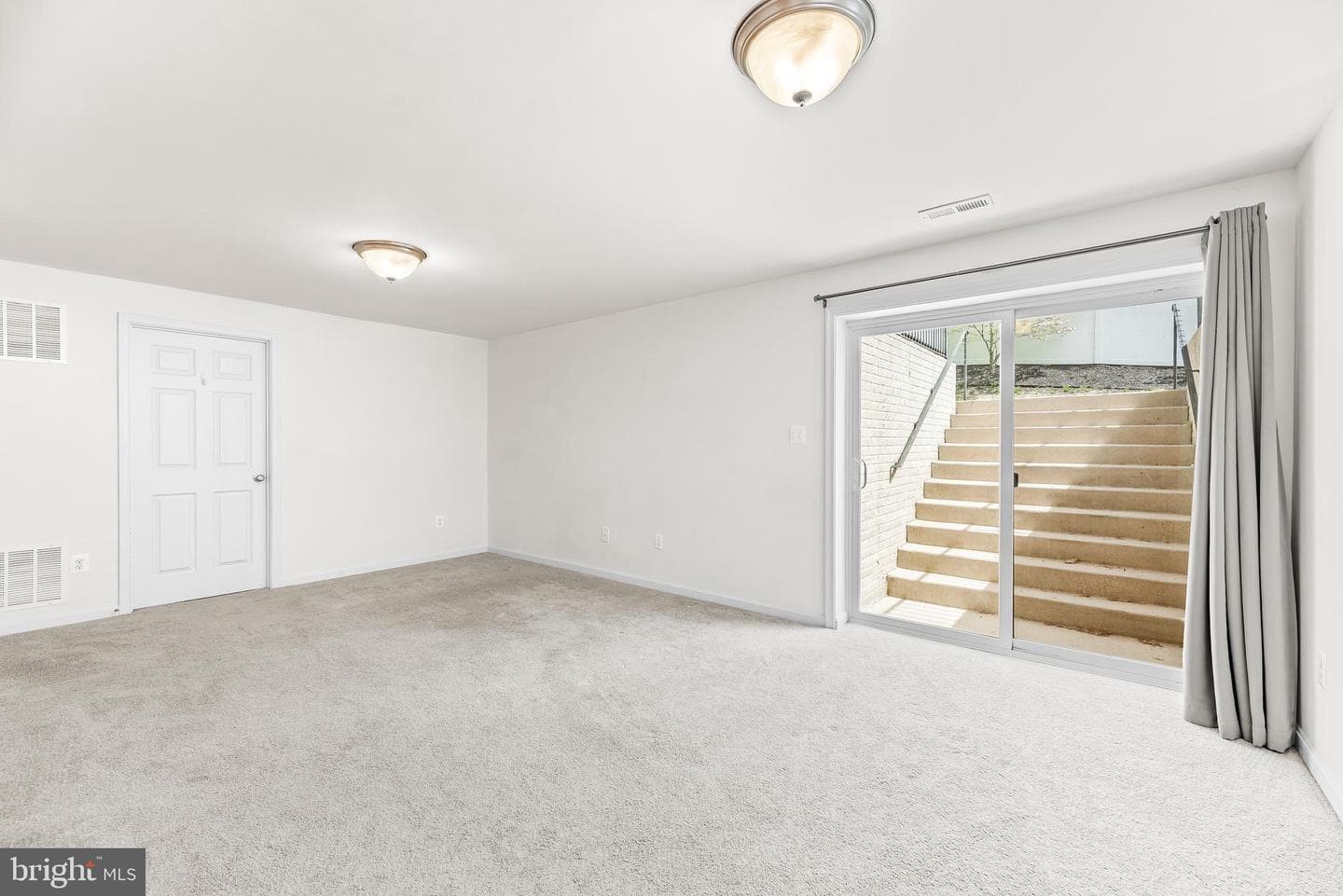 252 Rimfire Way photo 32