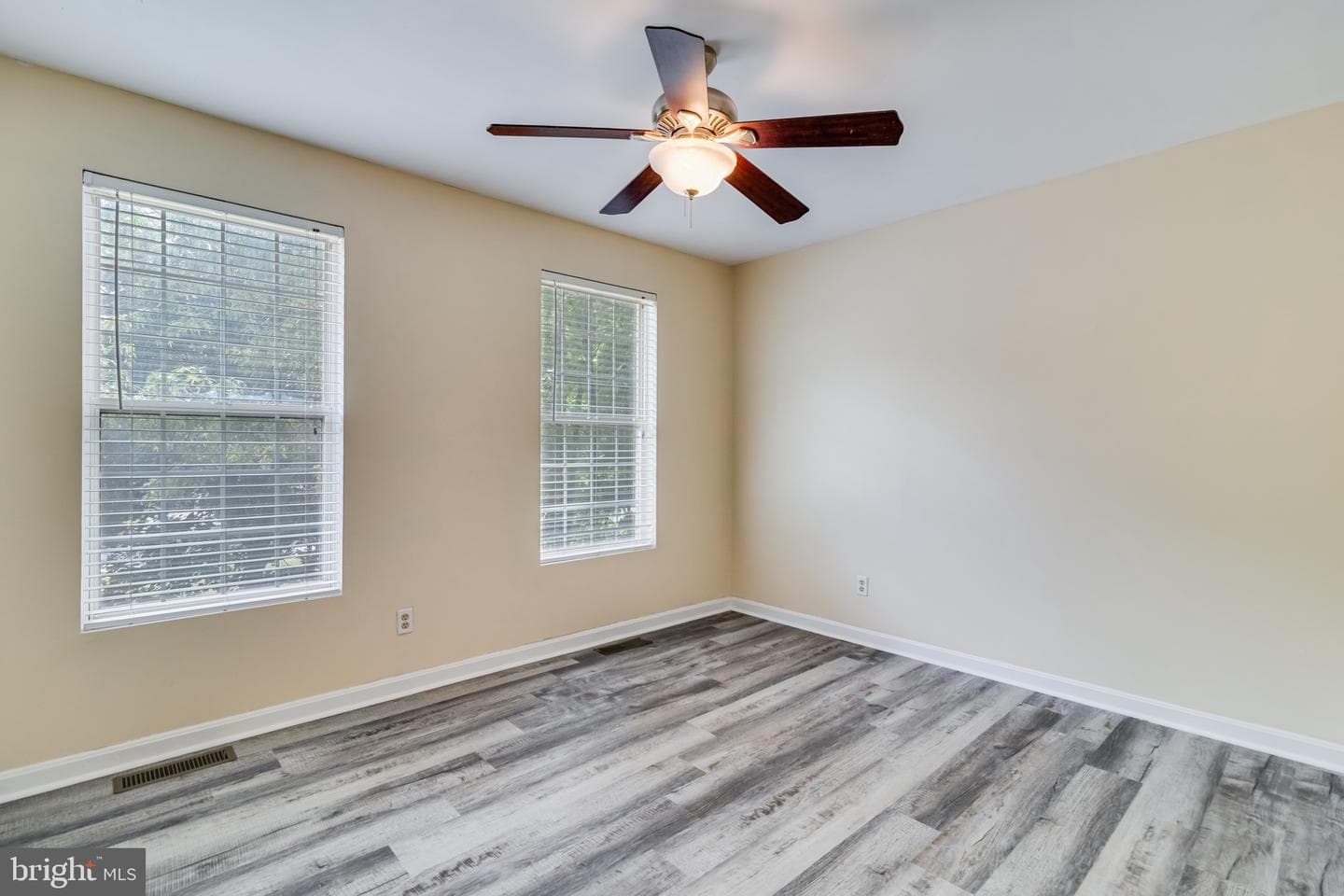 1155 Scenic Way photo 32