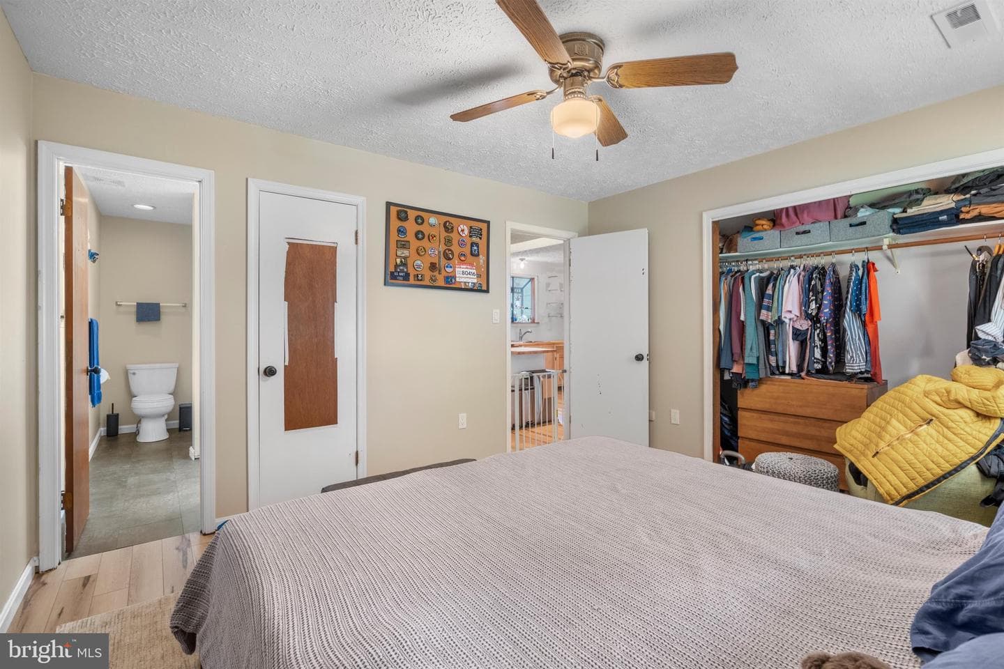 910 Golden West Way photo 16