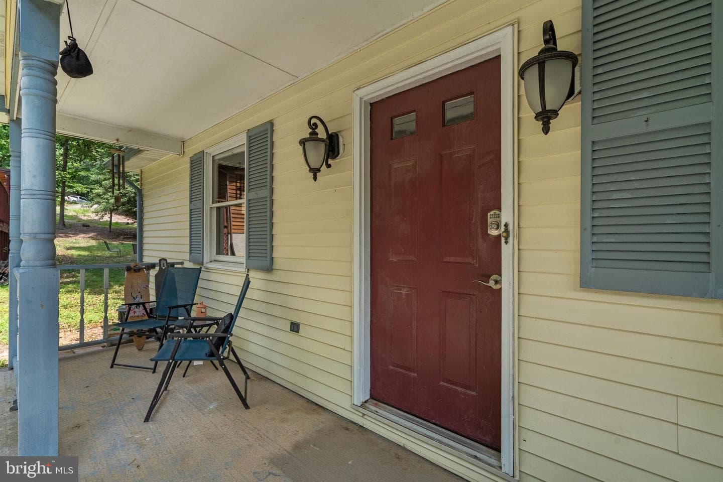 910 Golden West Way, Lusby