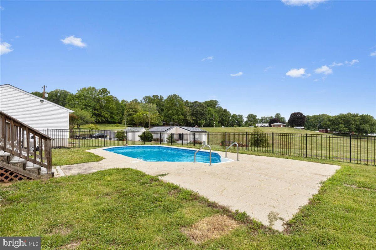 8407 Wesley Stinnett Boulevard photo 60