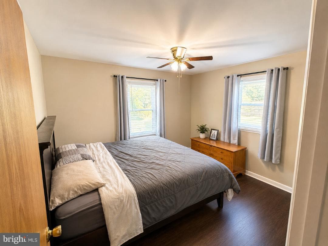 2811 Glasgow Way photo 12