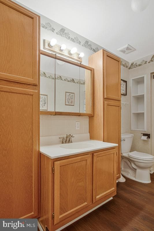 2811 Glasgow Way photo 16