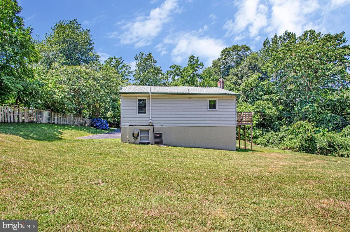 2811 Glasgow Way photo 31
