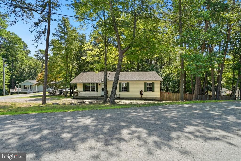 673 Grenada Lane photo 11