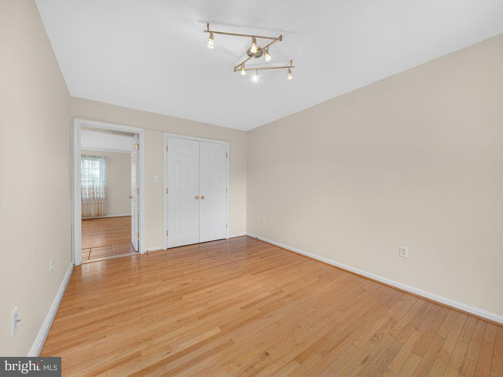 9290 Baker Street photo 12