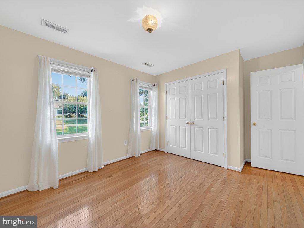 9290 Baker Street photo 28