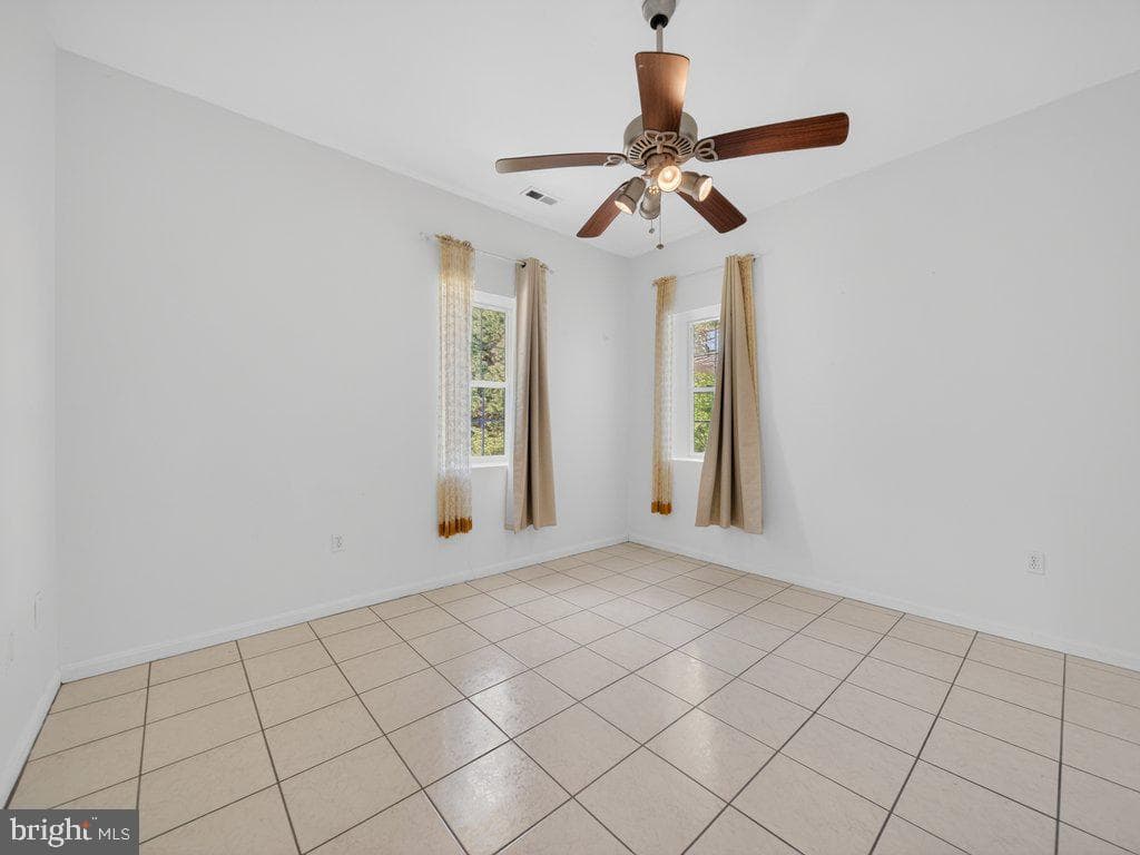 9290 Baker Street photo 55