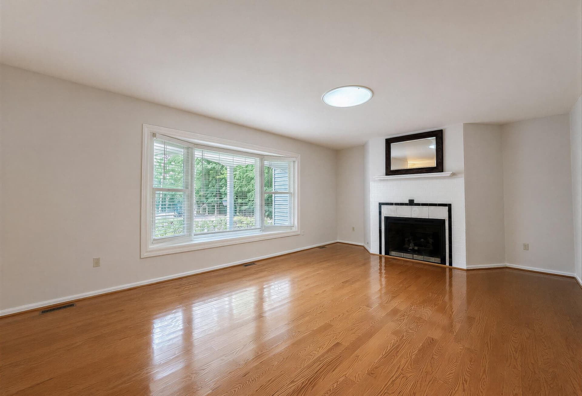 2115 Tamarac Trl photo 6
