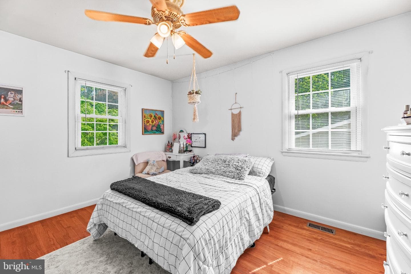 1543 Avenue B Street photo 23