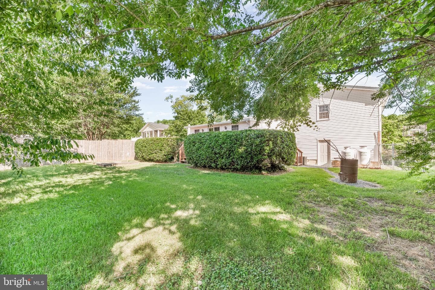 1543 Avenue B Street photo 31