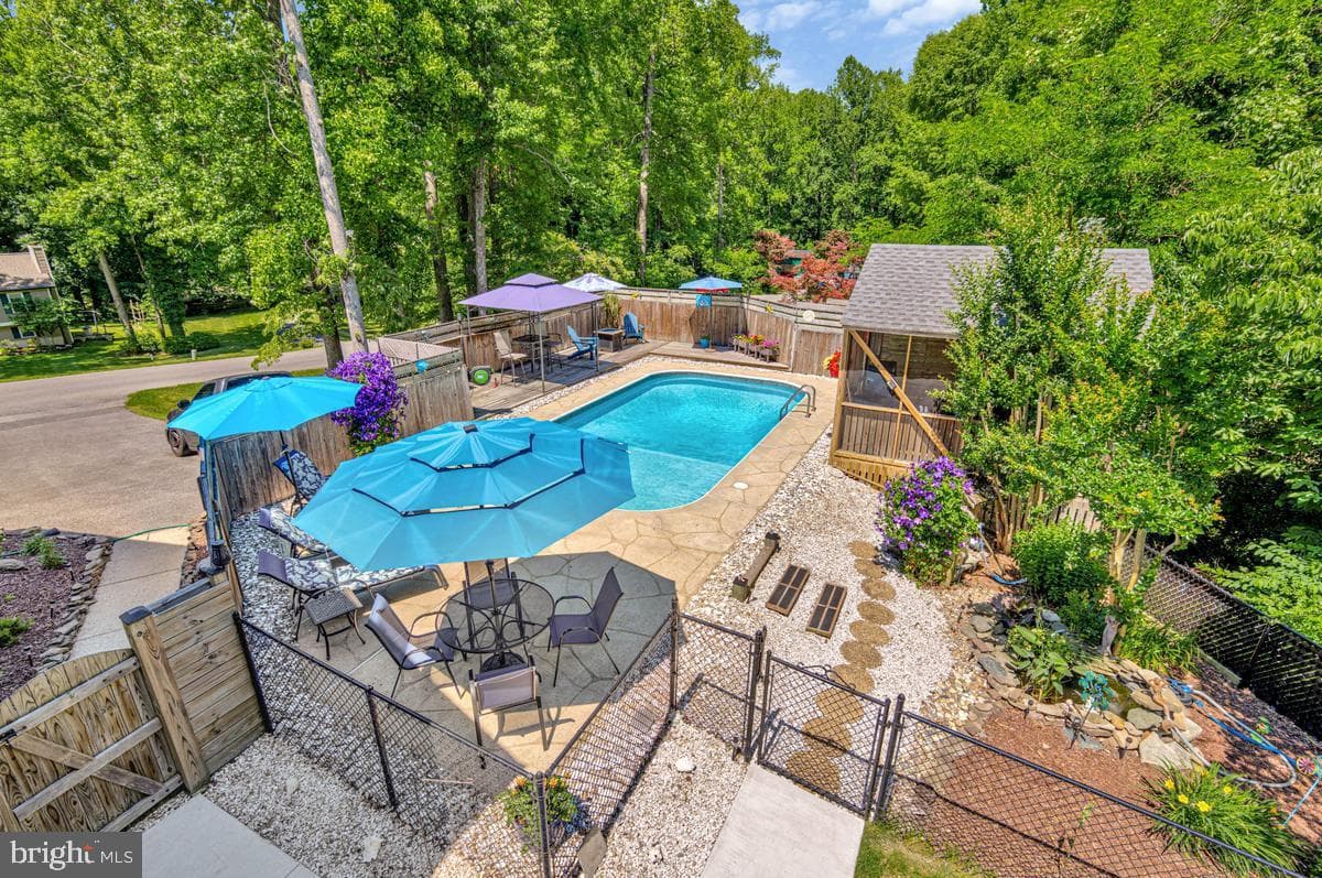 9017 Megan Circle photo 33