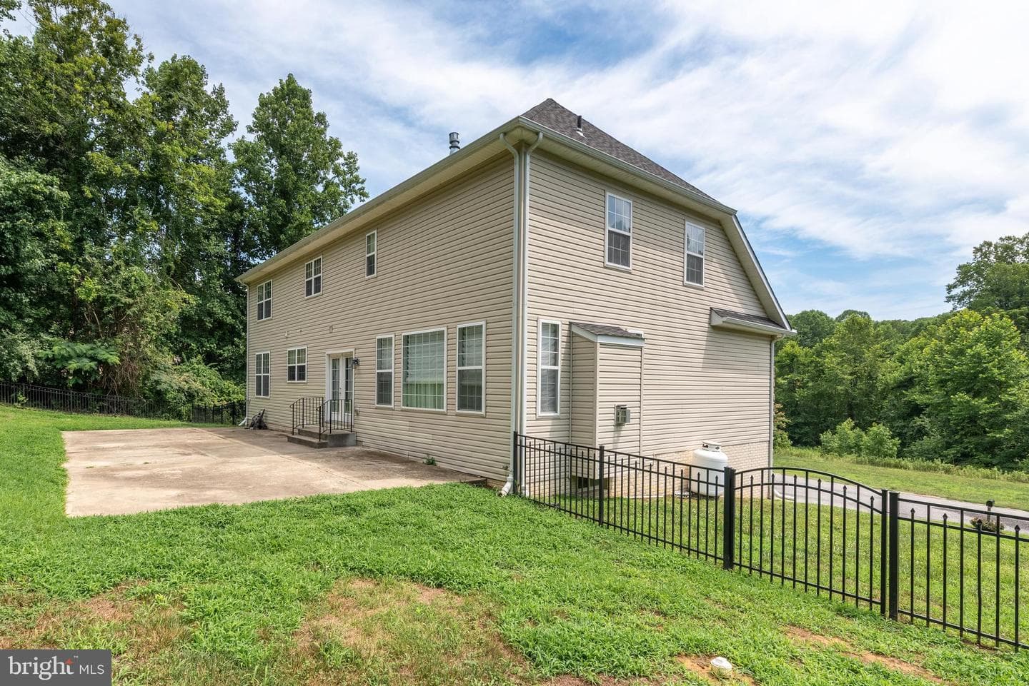 5034 Barrington Lane photo 7