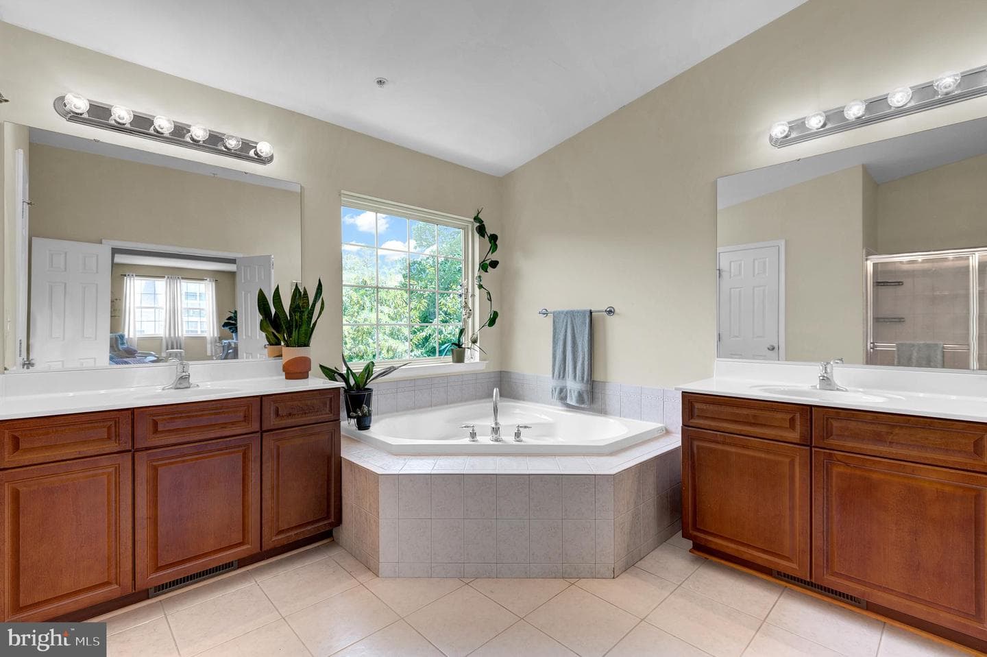 3781 Bedford Drive photo 34