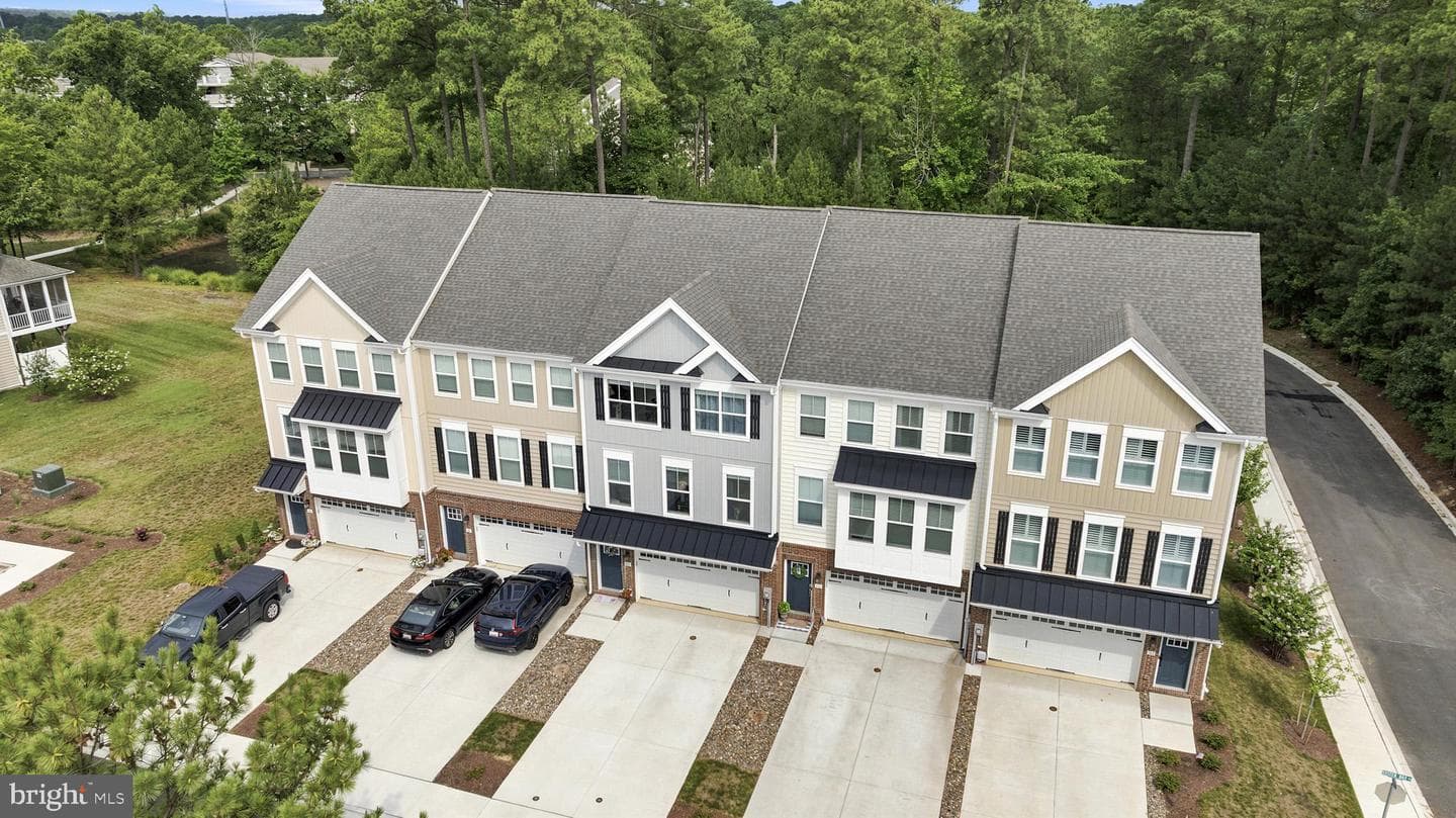 120 Oyster Bay Place photo 4
